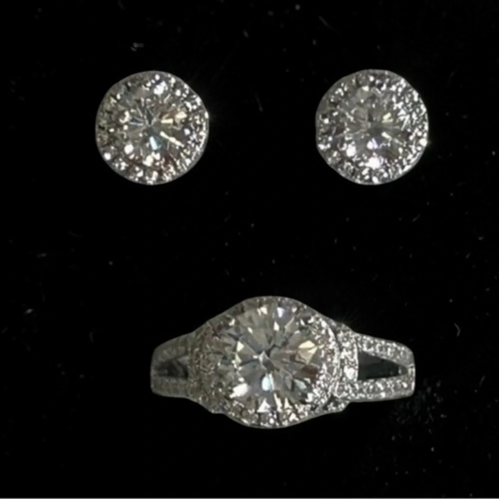 Sterling  Silver Diamonique  Halo Solitaire RING 7 and EARRINGS Set
